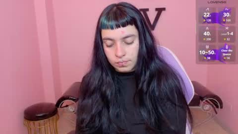 Snapshot of _sofia_smith1 chatting on 06/28/26, 12:22 Sofia online show from 06/28/26, 12:22