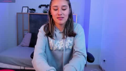 Sophie  online show from 10/11/25, 05:00