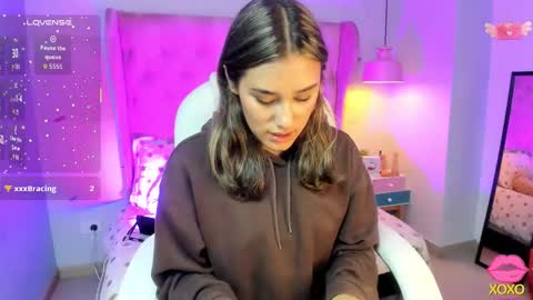 Sophie  online show from 11/20/25, 08:19