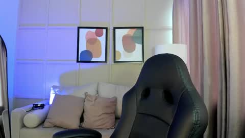 Sophie  online show from 06/02/26, 08:33