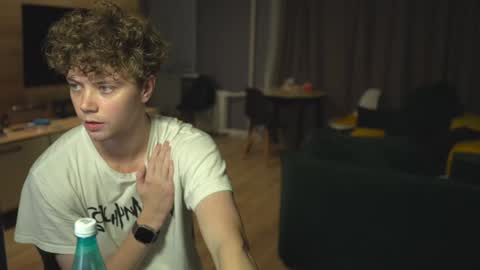 OLIVERpvt is open online show from 01/31/25, 01:02