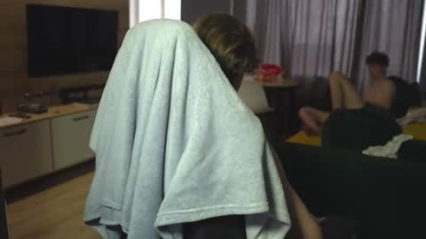 OLIVERpvt is open online show from 02/15/25, 06:33