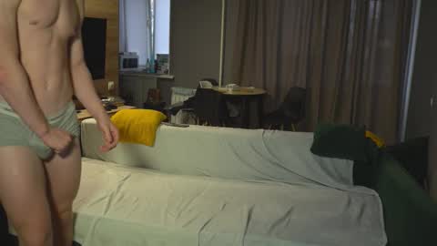 OLIVERpvt is open online show from 10/13/25, 03:06