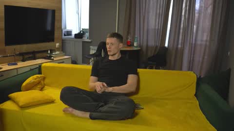 OLIVERpvt is open online show from 10/19/25, 12:06