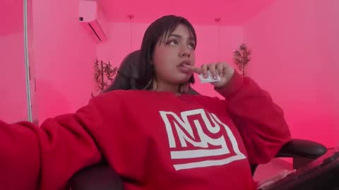 V E N U S online show from 12/16/24, 08:20