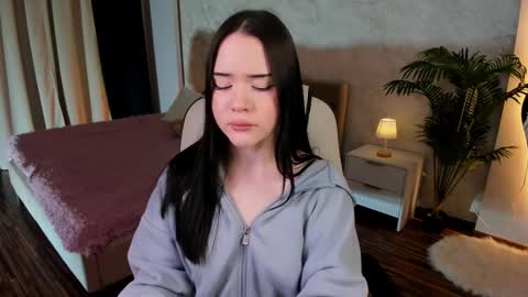 Brittany online show from 09/12/25, 01:44