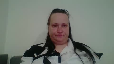 Melisa online show from 11/22/25, 07:57