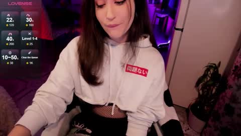 _sserendipityy_ online show from 10/15/25, 03:56