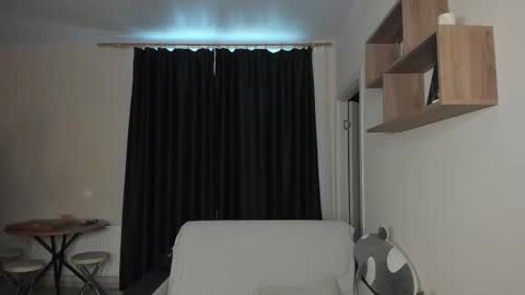 Snapshot of _stager_ chatting on 10/15/25, 08:14 MARKPVT IS OPEN online show from 10/15/25, 08:14