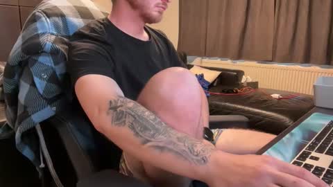 _stevie___ online show from 10/24/25, 03:30