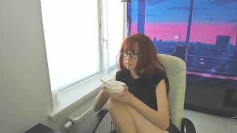 Snapshot of _suunbeam_ chatting on 06/28/26, 04:29 Sun online show from 06/28/26, 04:29