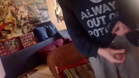 Sven online show from 12/18/25, 01:17