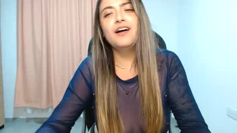 Snapshot of _sweet_rachel chatting on 12/13/24, 03:16 Rachel online show from 12/13/24, 03:16