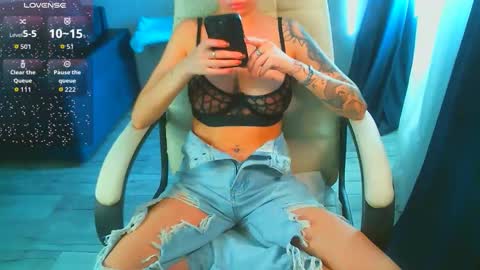 Snapshot of _sweet_ruby_ chatting on 02/21/26, 06:25 Milana welcome to my world online show from 02/21/26, 06:25