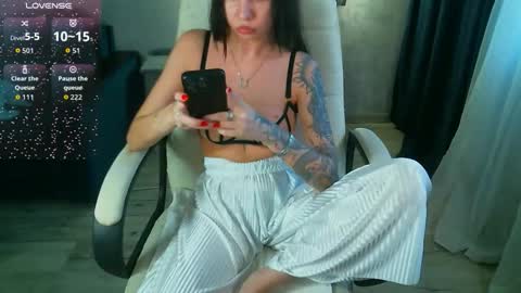 Milana   welcome to my world  online show from 03/17/26, 11:35