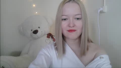 _sweet_smile_ online show from 02/10/26, 09:35