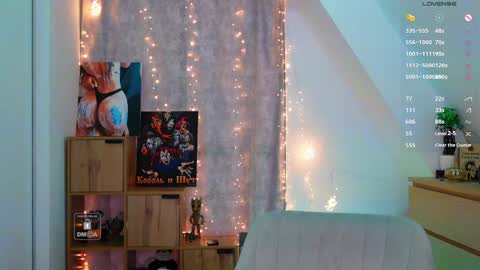 Snapshot of _sweetcams_ chatting on 04/22/26, 06:16 Dasha online show from 04/22/26, 06:16