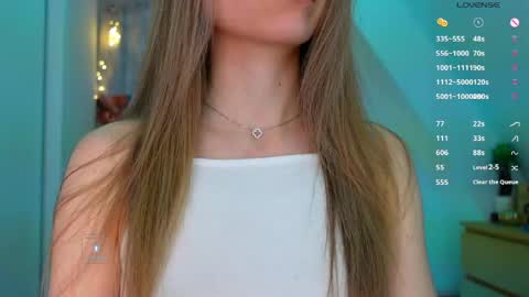 Snapshot of _sweetcams_ chatting on 04/29/26, 10:19 Dasha online show from 04/29/26, 10:19
