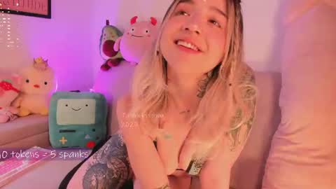 Snapshot of _tammarra_ chatting on 07/14/26, 03:51 _tammarra_ online show from 07/14/26, 03:51