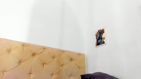 Snapshot of _tarek_ chatting on 09/24/25, 02:09 _tarek_ online show from 09/24/25, 02:09