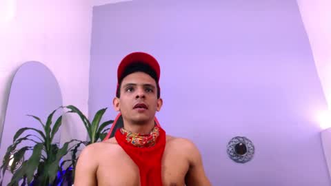 Snapshot of _tarek_ chatting on 10/30/25, 06:52 _tarek_ online show from 10/30/25, 06:52