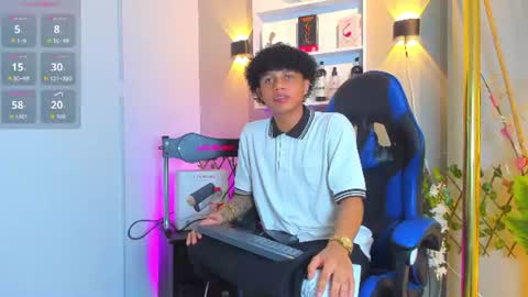 Snapshot of _taylor_black chatting on 07/17/26, 08:46 Taylor online show from 07/17/26, 08:46