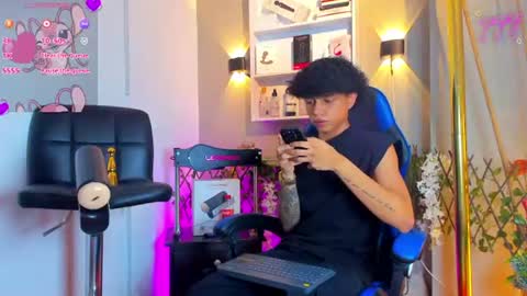 Snapshot of _taylor_black chatting on 07/30/26, 08:41 Taylor online show from 07/30/26, 08:41