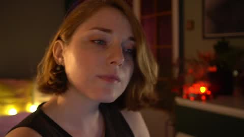 Evi online show from 05/24/26, 07:08