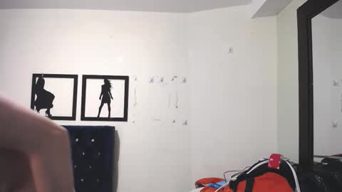 Thomas online show from 11/05/25, 04:45