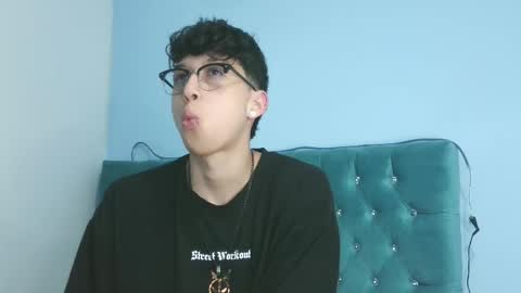 Thomas online show from 04/16/26, 02:34