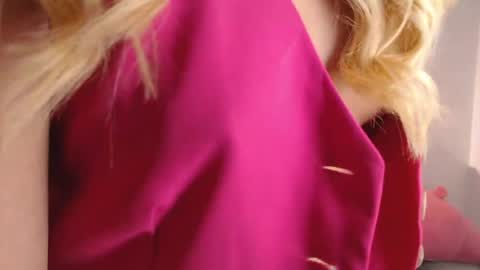 Snapshot of _tiffany1 chatting on 04/08/26, 01:16 _tiffany1 online show from 04/08/26, 01:16