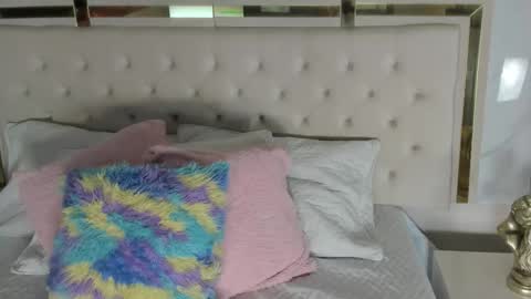 Rousse  online show from 11/23/25, 07:13