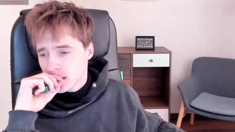 _tokyo_ghoul online show from 01/10/25, 05:15