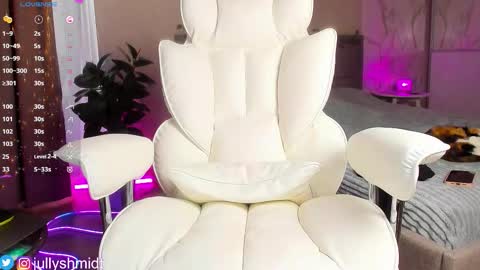 Julia online show from 03/02/26, 07:15