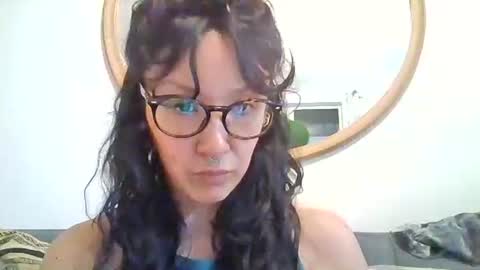_tutti_frutti_ online show from 09/25/25, 05:33