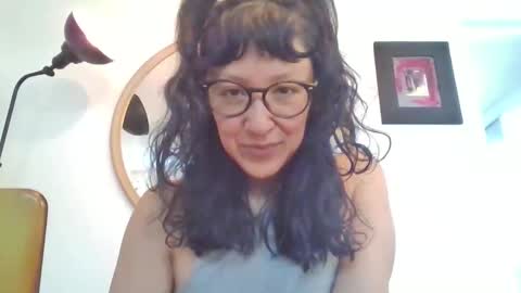 _tutti_frutti_ online show from 04/16/26, 08:20