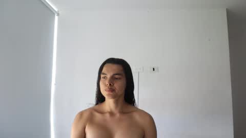 Anastasia Vahos online show from 01/11/25, 06:12