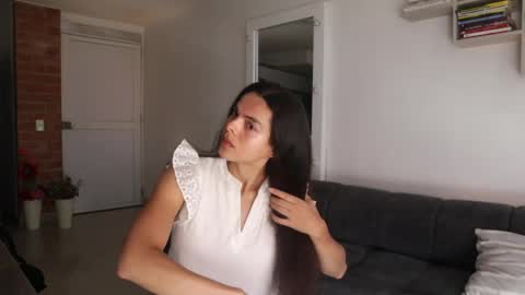 Snapshot of _vahos chatting on 05/25/26, 05:19 Anastasia Vahos online show from 05/25/26, 05:19