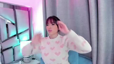 _valeria_saenz_ online show from 07/08/26, 04:17
