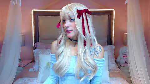 Snapshot of _valuu chatting on 05/11/26, 01:06 Valuu online show from 05/11/26, 01:06