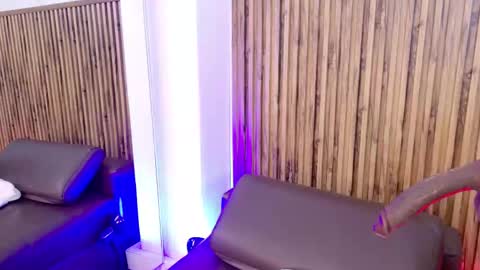 Veronica online show from 10/08/25, 12:03