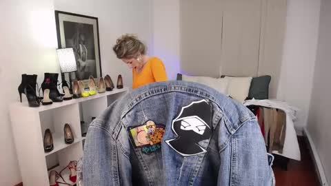 Sol online show from 01/10/25, 04:09