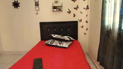 _victoriia_971 online show from 03/06/25, 12:09