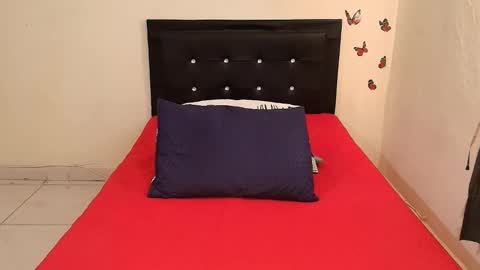 _victoriia_971 online show from 10/09/25, 12:03