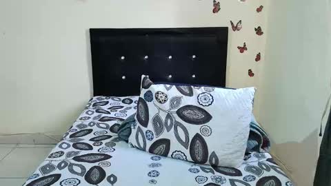 _victoriia_971 online show from 10/27/25, 01:59