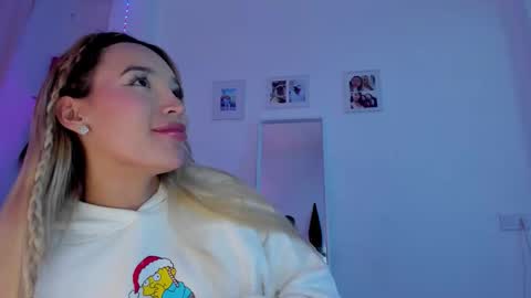 Snapshot of _viioletweekend_ chatting on 01/09/26, 10:55 online show from 01/09/26, 10:55