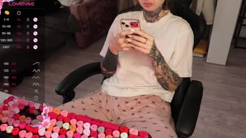 Alis online show from 03/19/26, 07:56