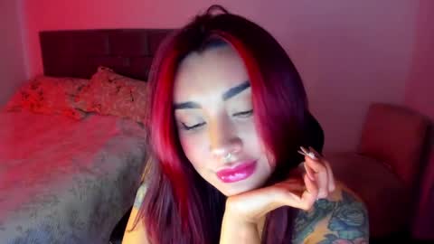 Snapshot of _viviana chatting on 02/11/25, 10:50 INSTAGRAM pinzon viviana online show from 02/11/25, 10:50