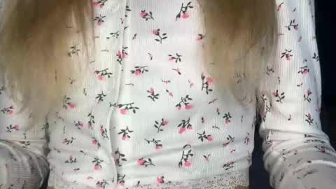 _wide_eyed_ online show from 01/06/26, 07:17