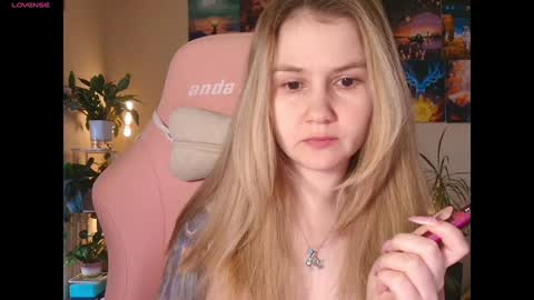 Enni online show from 10/02/25, 06:42